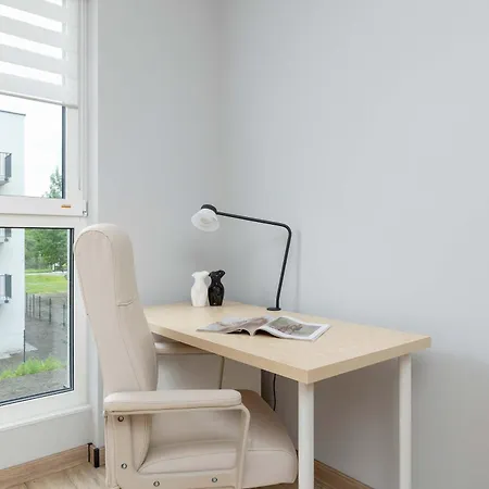 Apartment Comfortable With Parking&balcony By Renters Gliwice