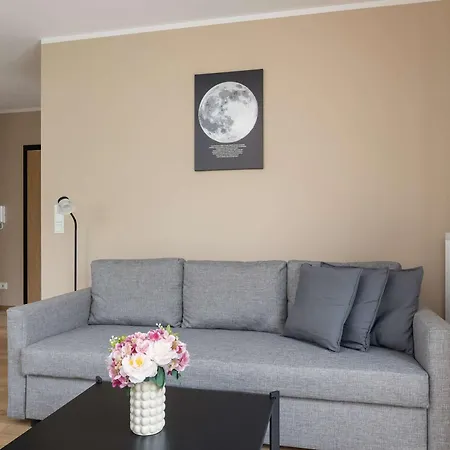 Comfortable With Parking&balcony By Renters Appartement