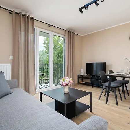 Comfortable With Parking&balcony By Renters Gliwice