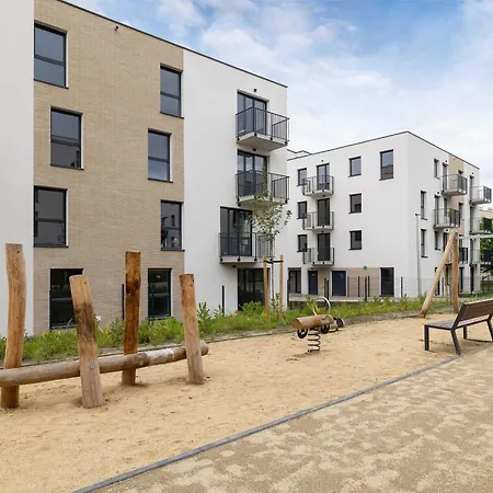 Comfortable With Parking&balcony By Renters