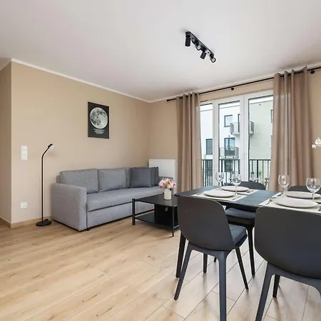 Comfortable With Parking&balcony By Renters Appartement