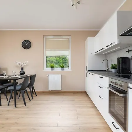 Comfortable With Parking&balcony By Renters Appartement Gliwice